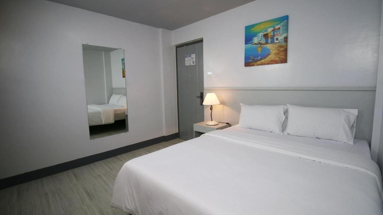 Sands Hotel Насугбу Экстерьер фото