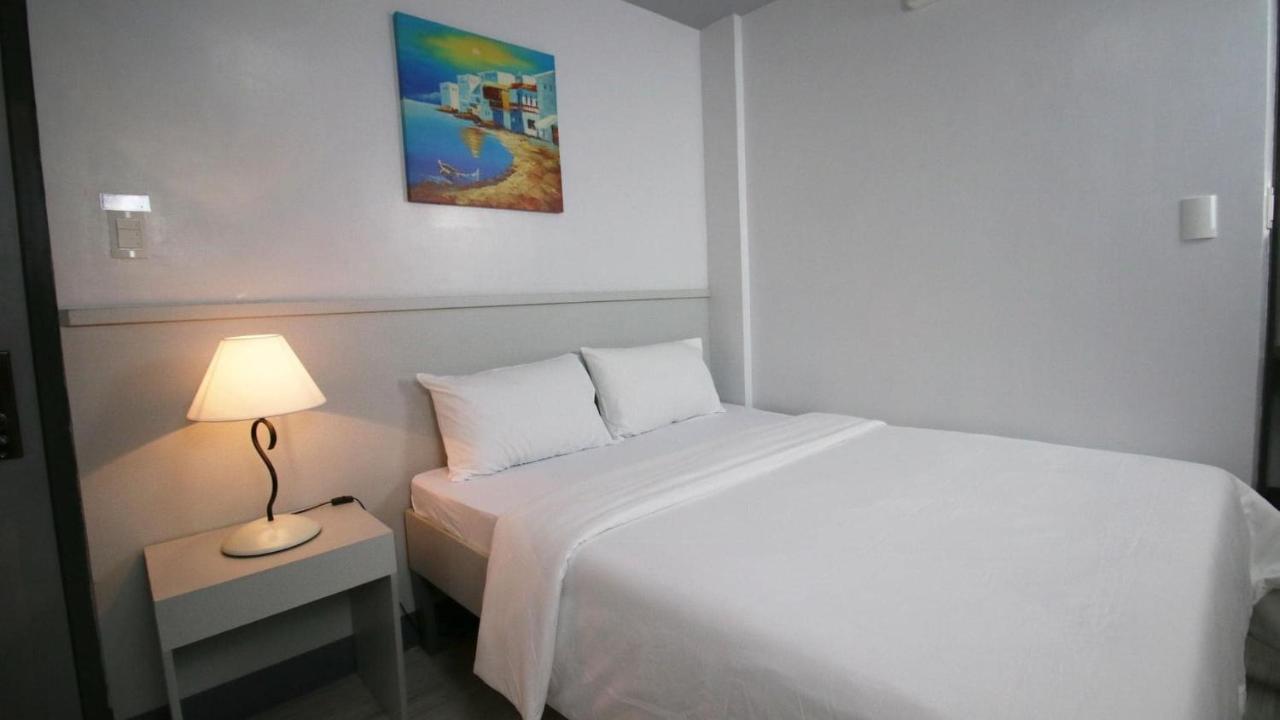 Sands Hotel Насугбу Экстерьер фото